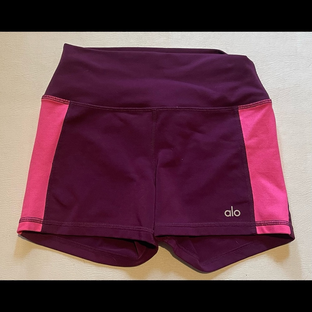 ALO Yoga elevate shorts